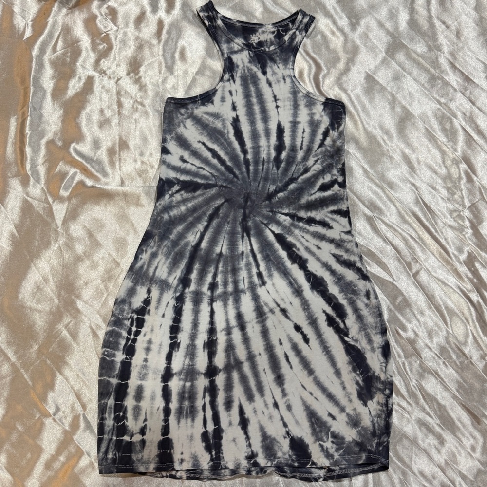 Tie-Dye Dress - Picture 2 of 8